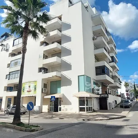Riviera Very Close To And Midle Of The Town 公寓